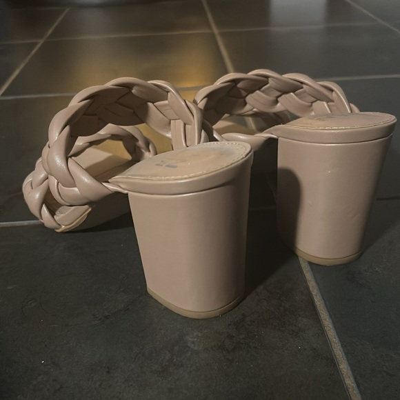 Madden NYC heels size 11W - Picture 3 of 4